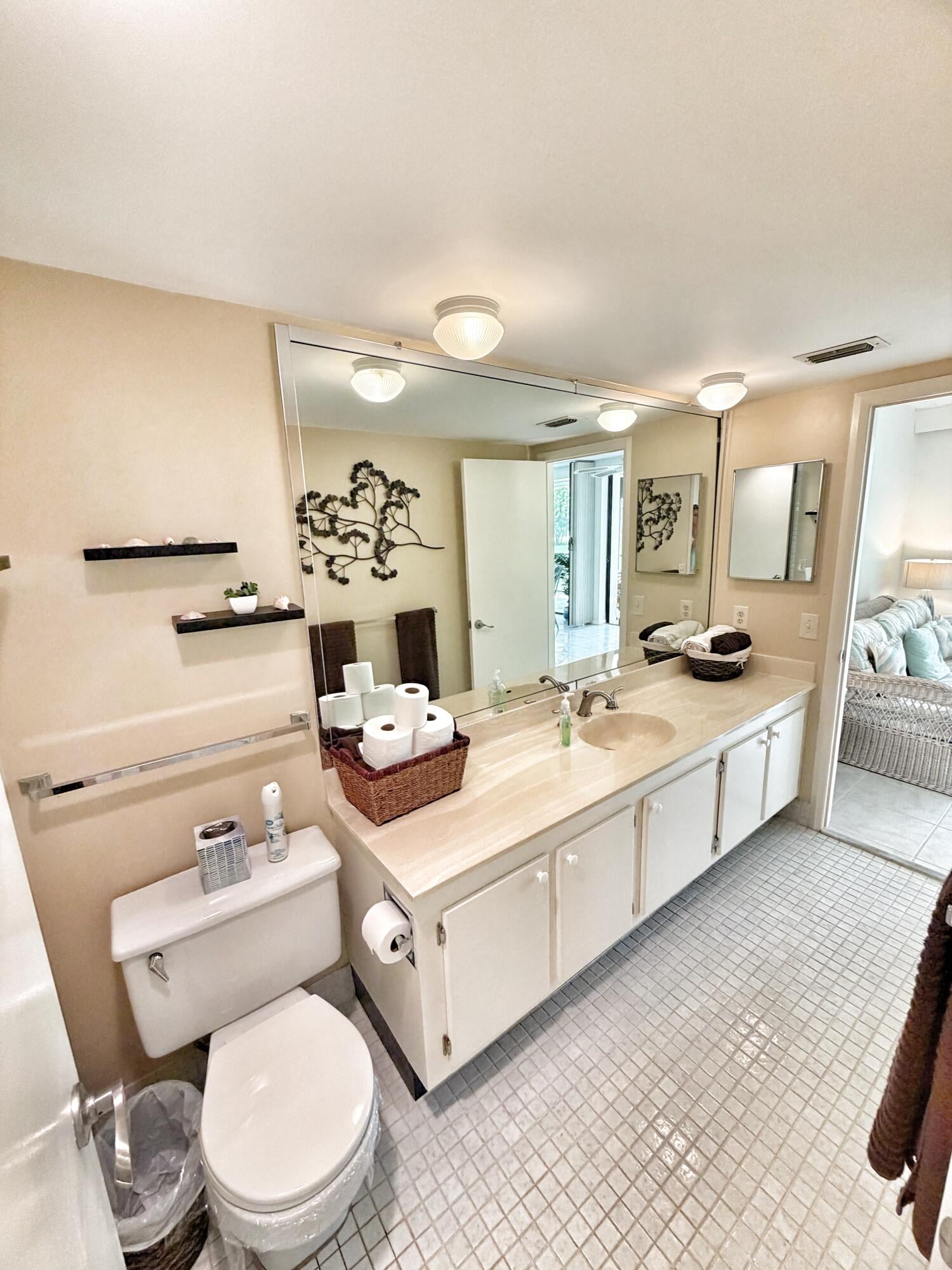 Unit 102 photo 20