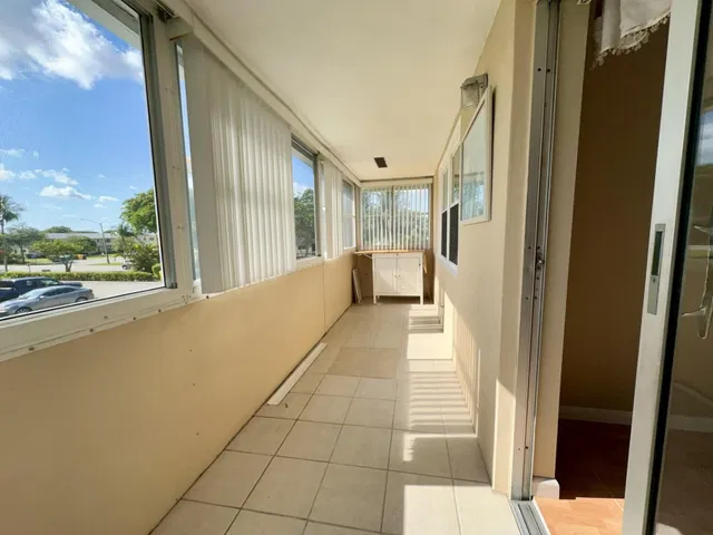 Residence photo 11