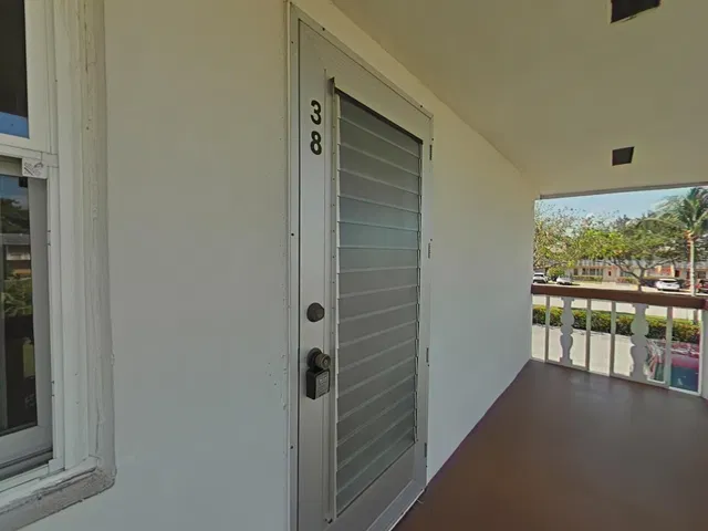 Residence photo 12