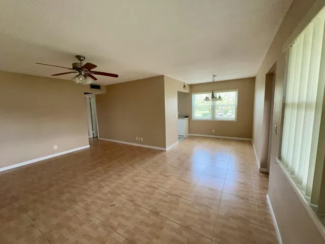Residence photo 14