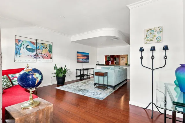 Residence photo 5