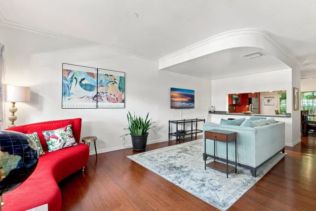 Residence photo 6