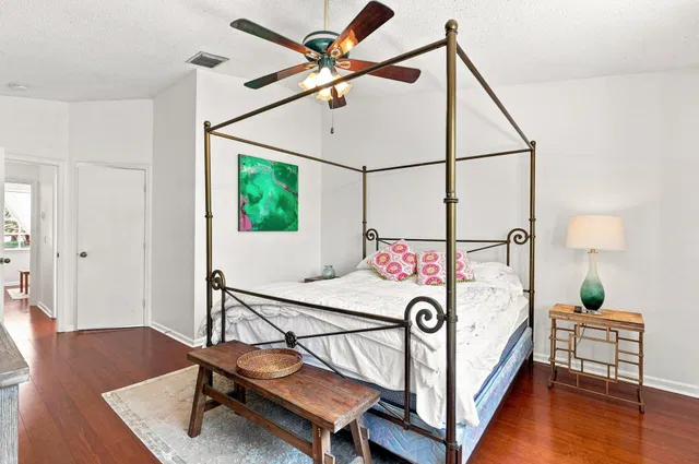 Residence photo 30