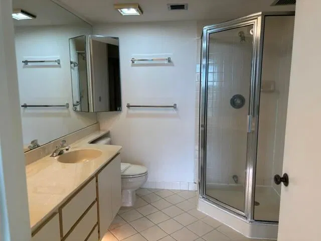  Unit Apt 406 photo 9