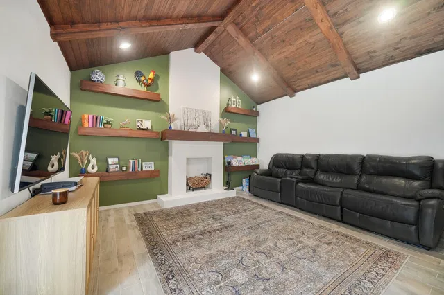 Residence photo 23