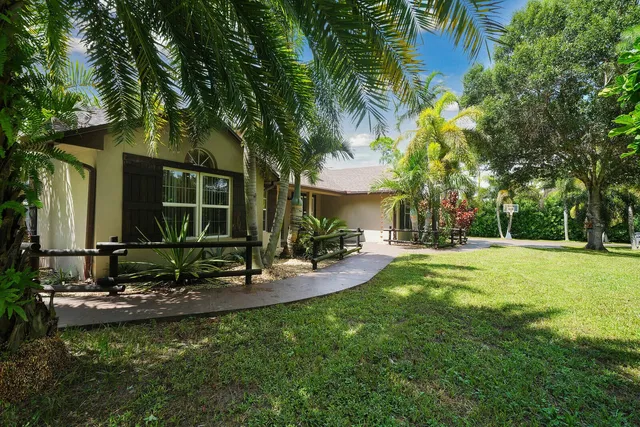 Residence photo 57
