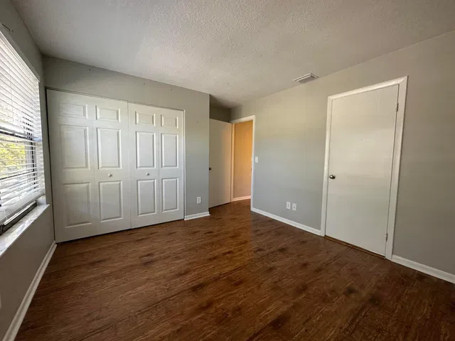  Unit 35 photo 4