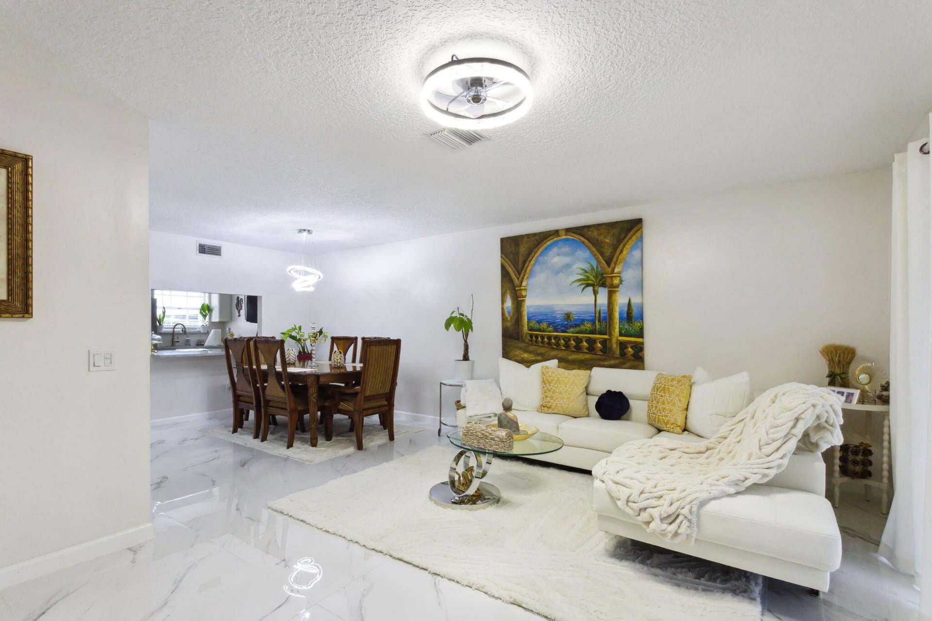 Residence photo 5