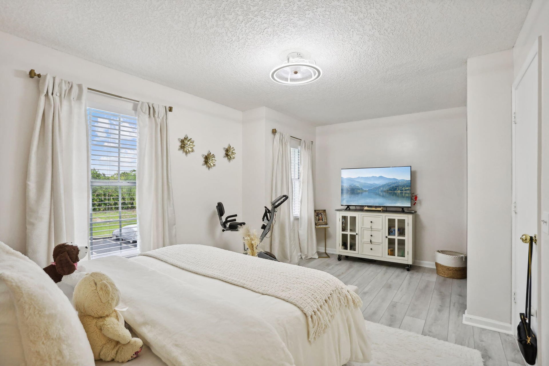 Residence photo 18