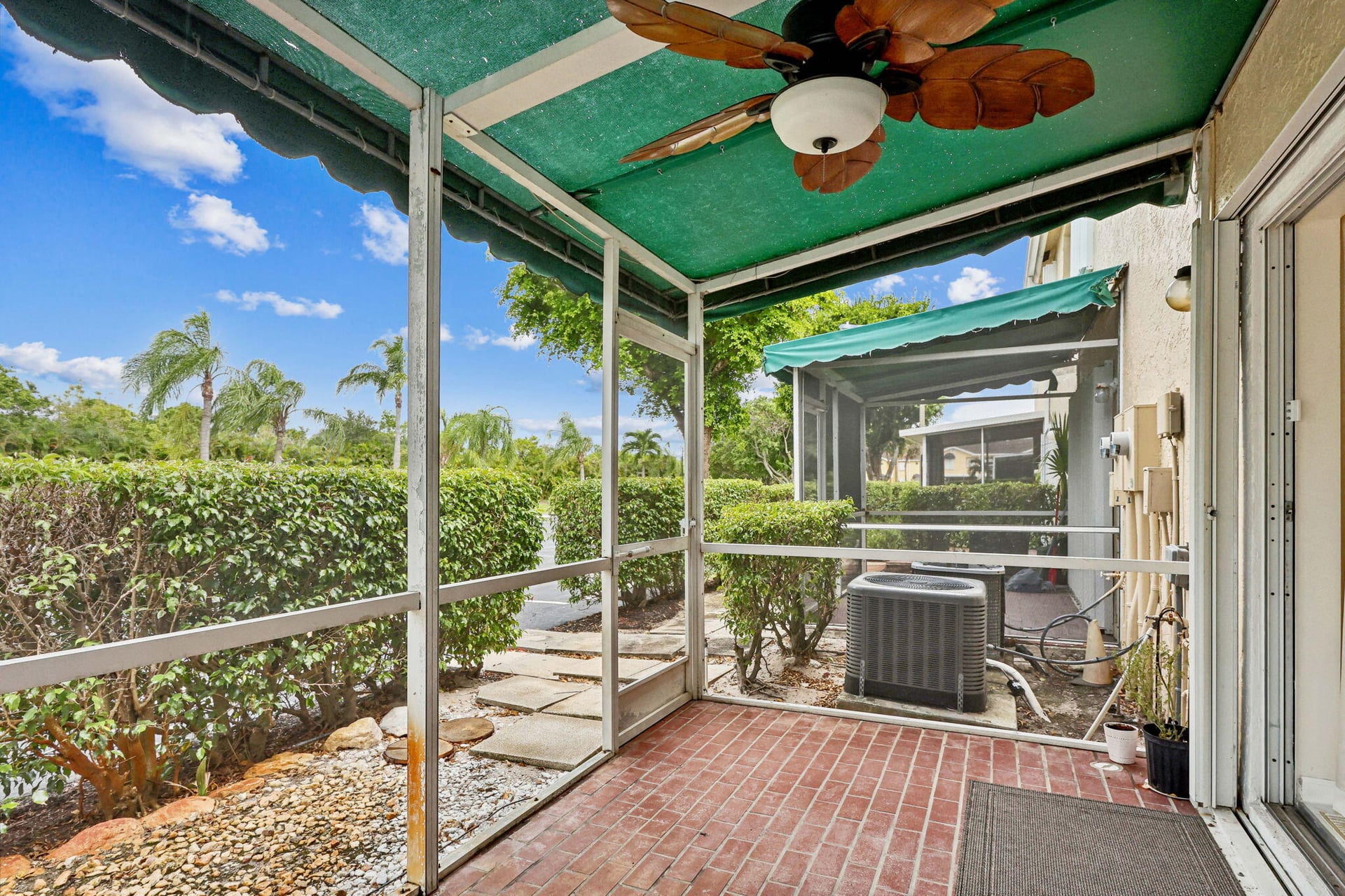 Residence photo 19