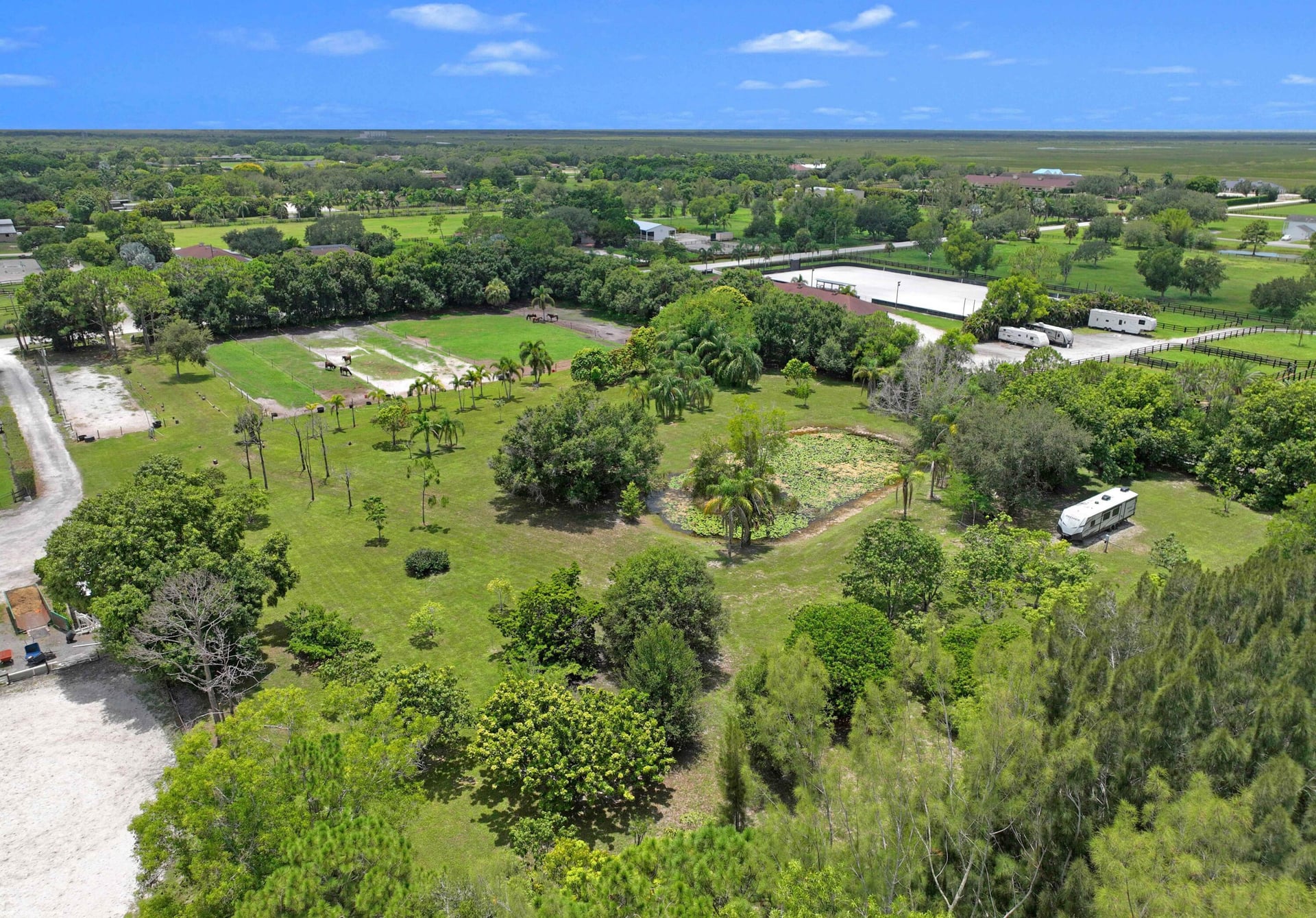 Residence photo 5