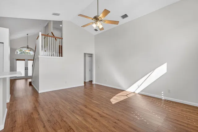  Residence photo 17