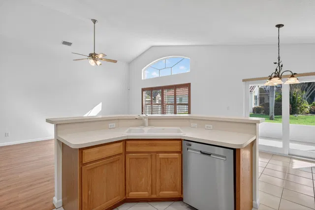  Residence photo 23