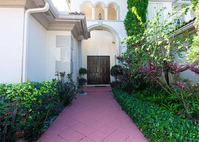  Residence photo 5