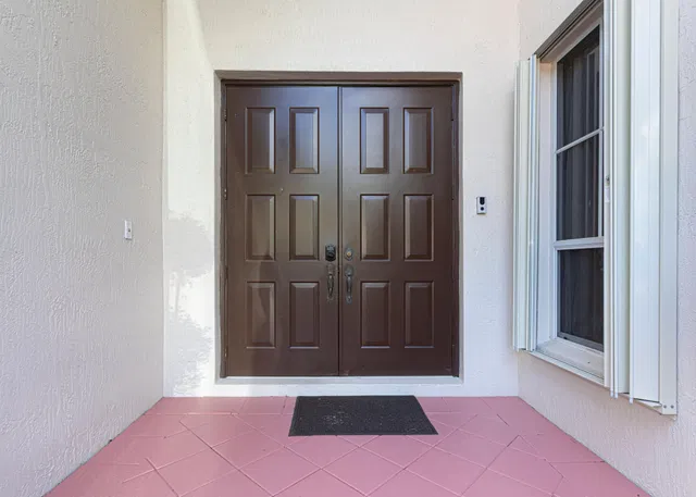  Residence photo 6