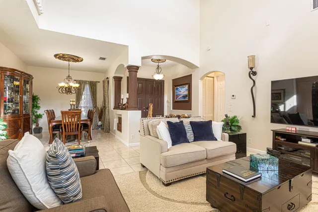  Residence photo 9