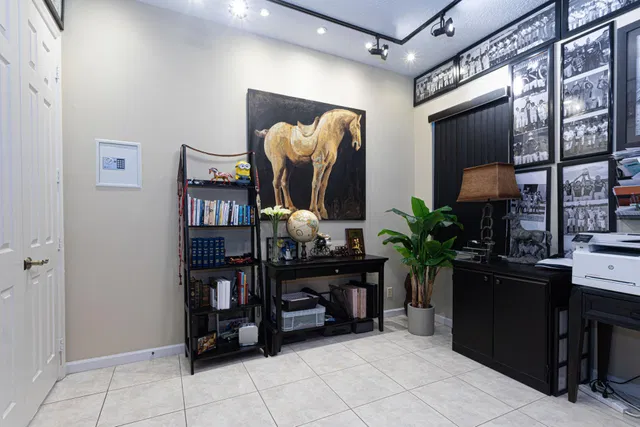  Residence photo 28