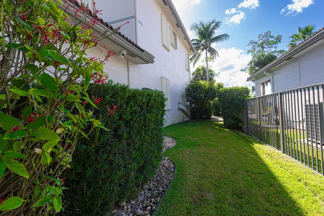  Residence photo 48