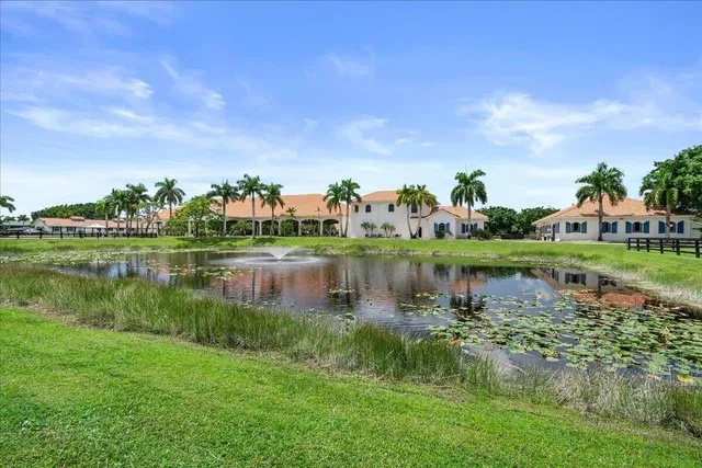 Residence photo 9