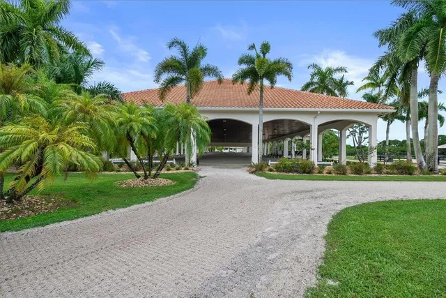 Residence photo 12