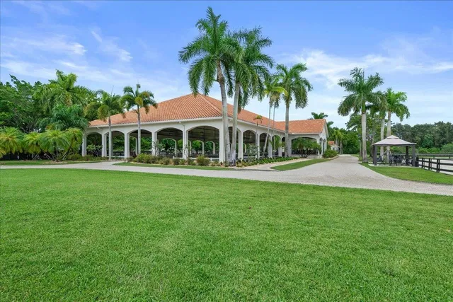 Residence photo 13
