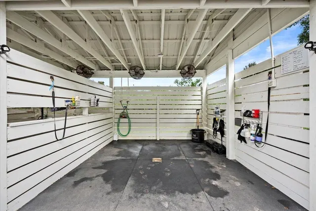 Residence photo 24