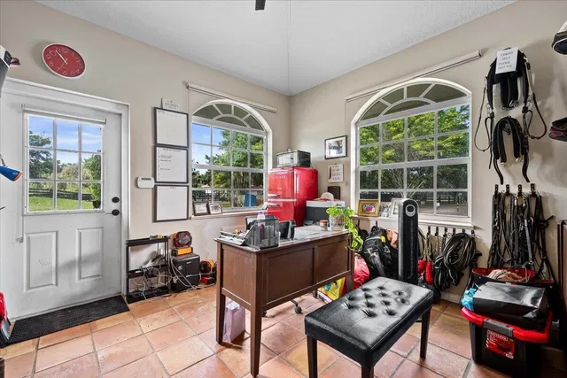 Residence photo 62