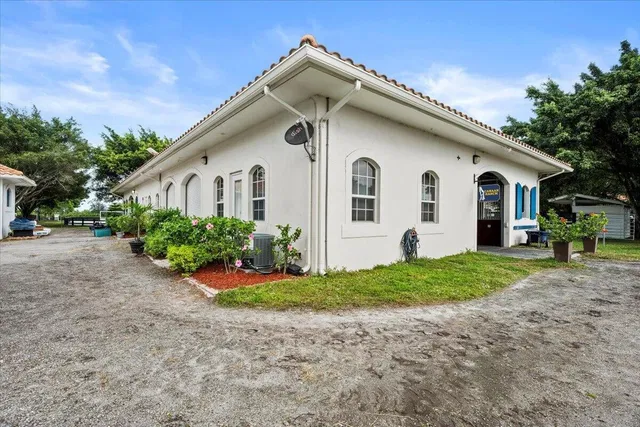 Residence photo 87