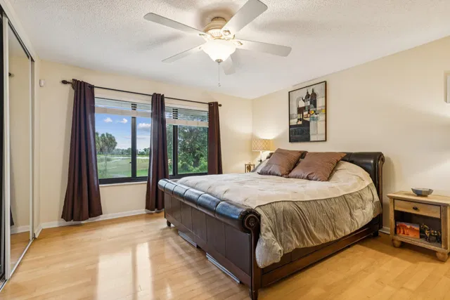  Residence photo 15