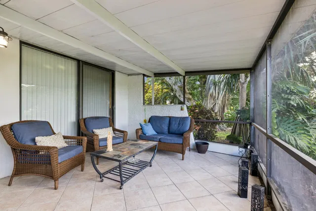  Residence photo 26