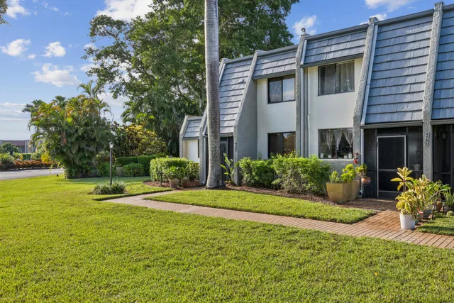  Residence photo 35