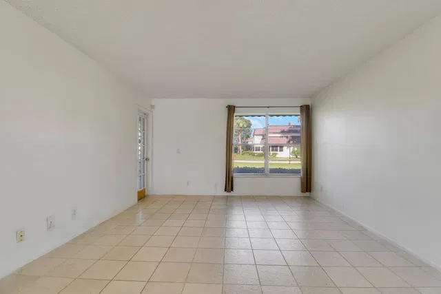 Unit 108 photo 7