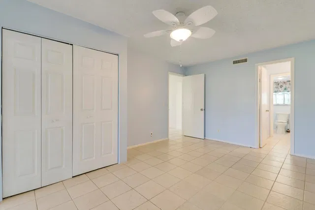 Unit 108 photo 17