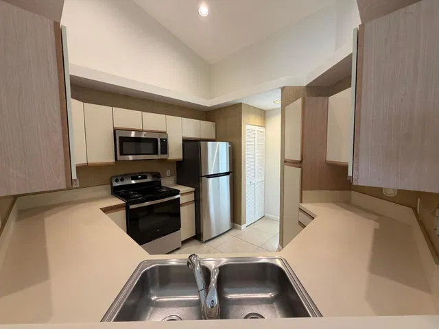  Residence photo 5