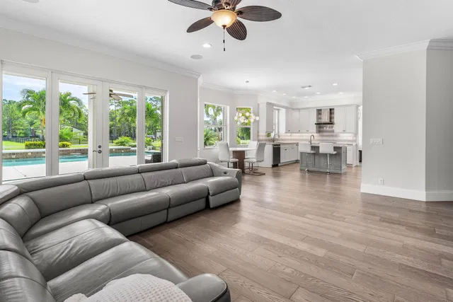 Homeland Residence photo 25