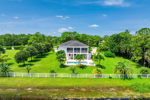 Homeland Residence photo 45