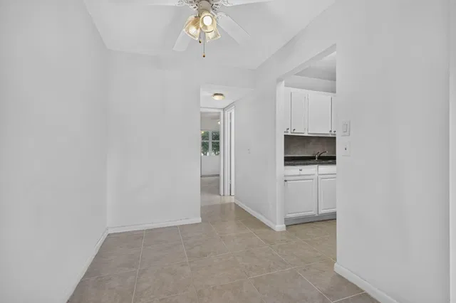 Unit 210 photo 3