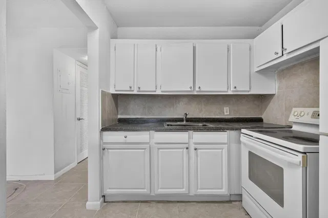 Unit 210 photo 12