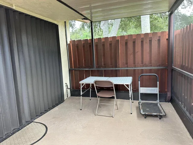  Residence photo 9