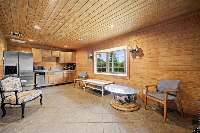  Residence photo 15