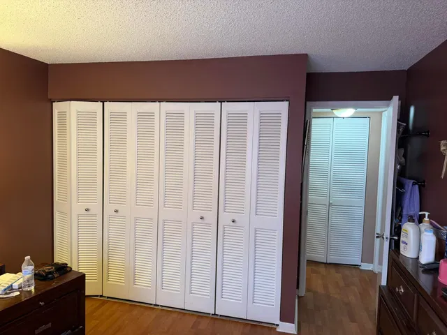 Unit 208 photo 20
