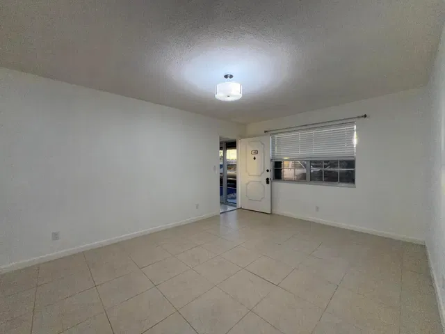 Boca Raton Unit 109 photo 5