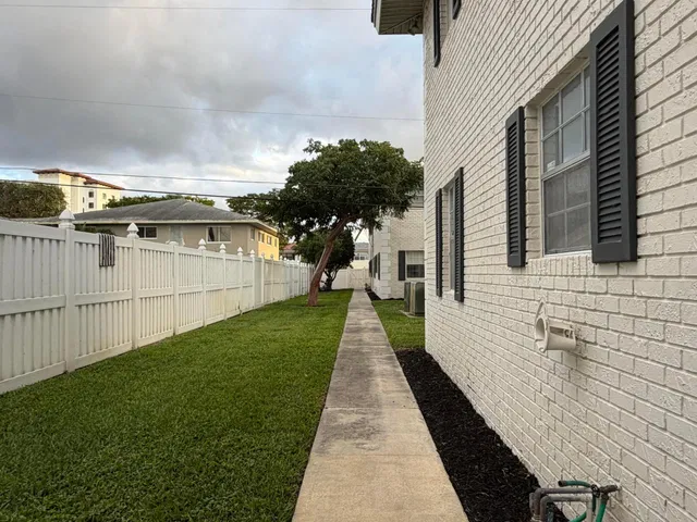 Boca Raton Unit 109 photo 25