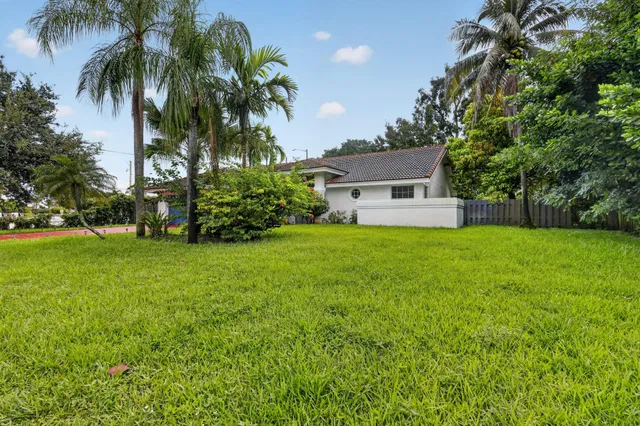 Residence photo 3