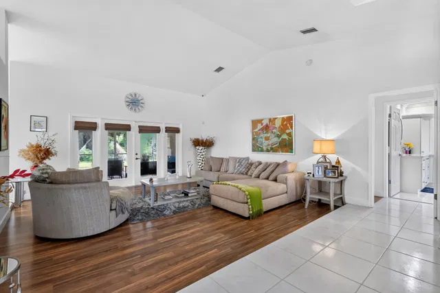 Residence photo 7