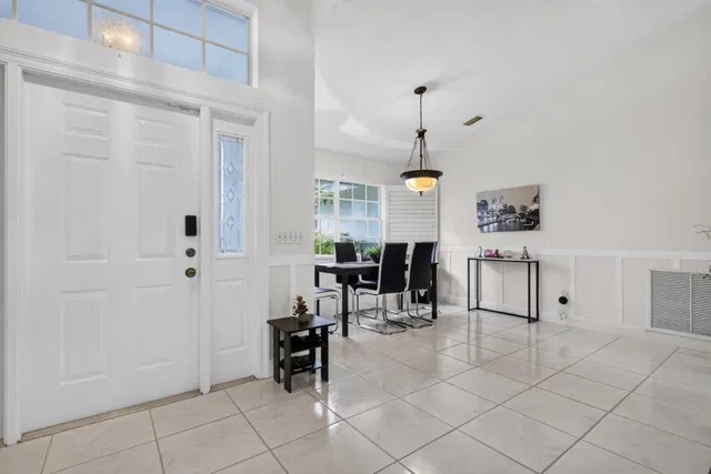 Residence photo 12