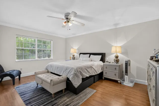 Residence photo 29