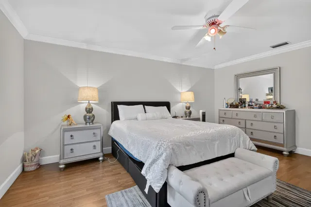 Residence photo 31