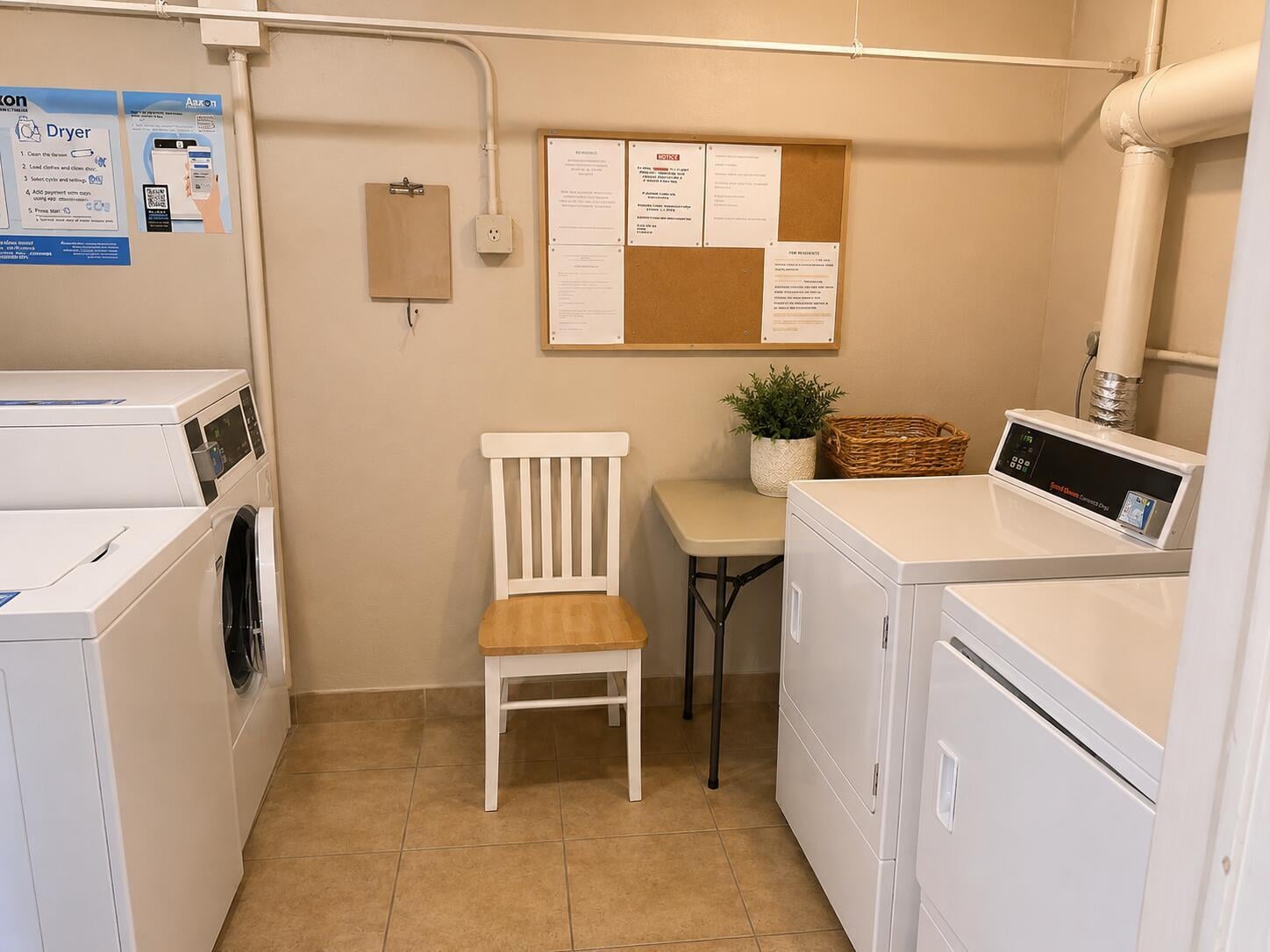 Unit 404 photo 25