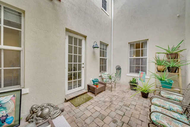  Residence photo 15